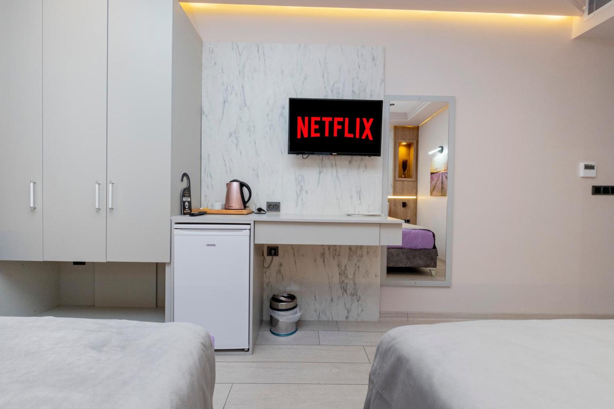 Lavender Airport Hotel Arnavutkoy Kültér fotó