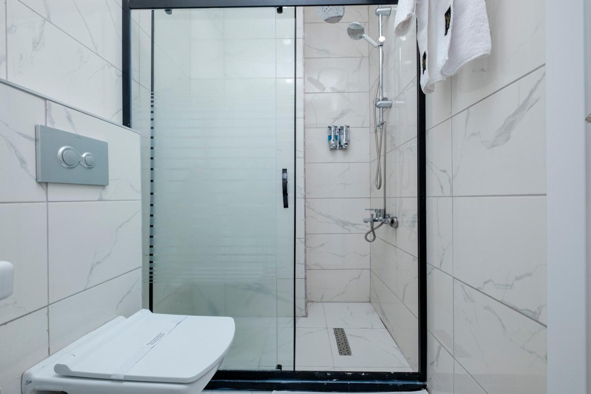 Lavender Airport Hotel Arnavutkoy Kültér fotó